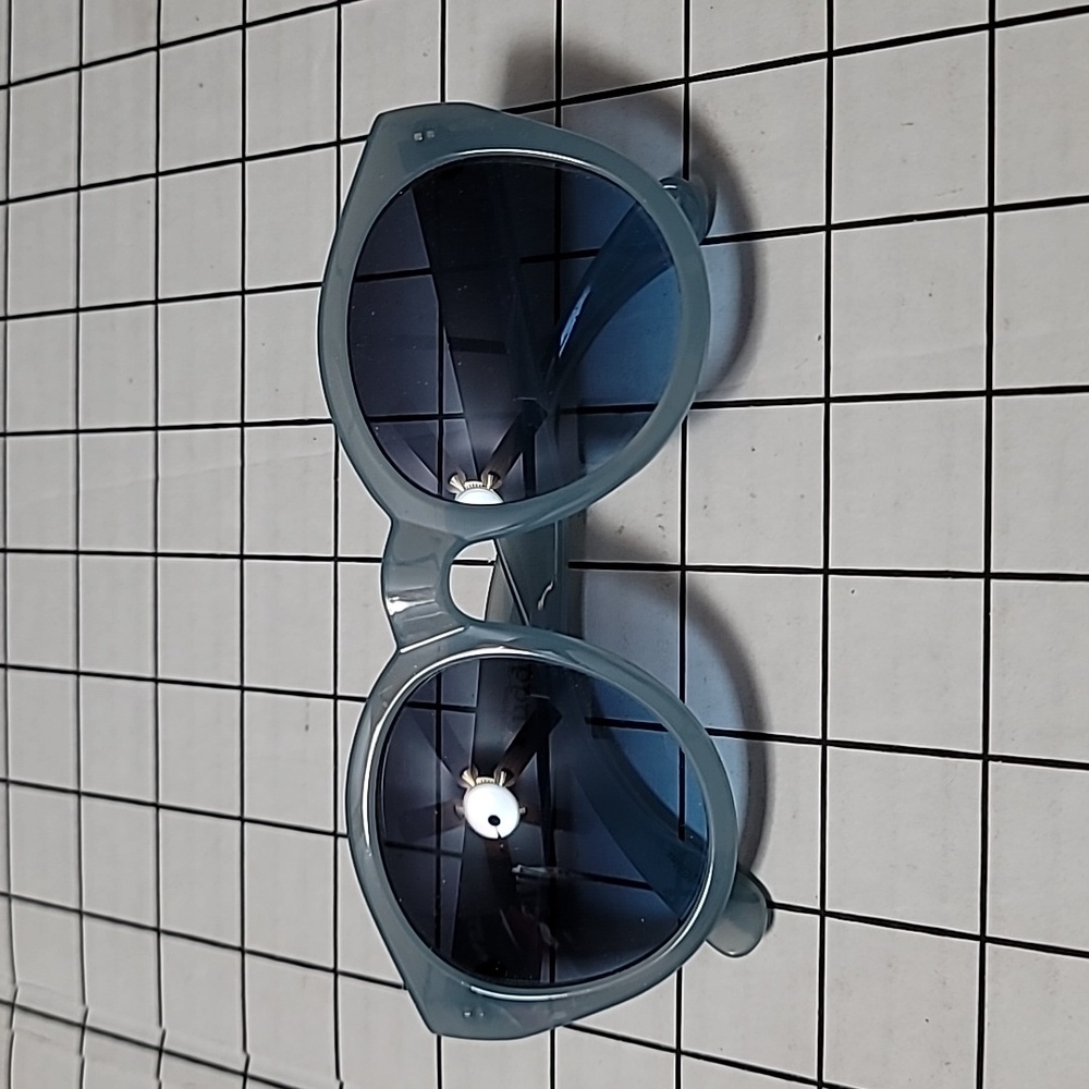Mudd Sunglasses,  Gently Preloved‎